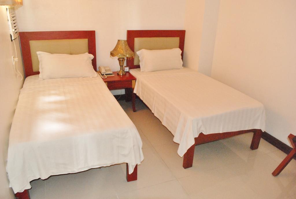 סבו Dragon Home Inn חדר תמונה